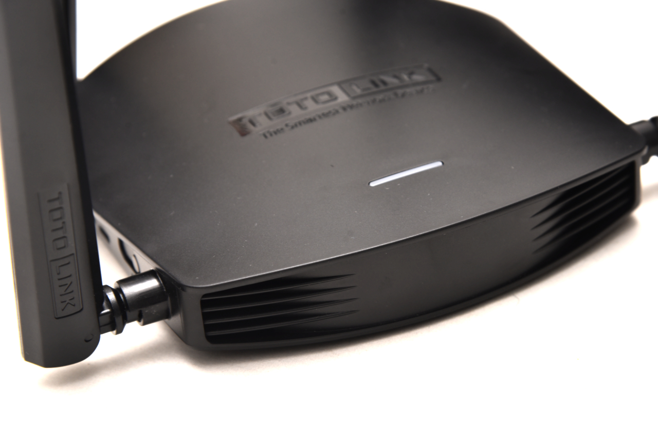 TOTOLINK A800R Router Review